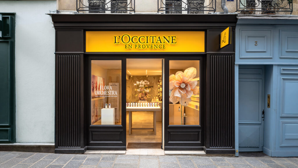 Collection Flora L'Occitane — photographie ambiance boutique Paris · vrai studio